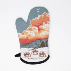 Yellowstone Protect The Family Oven Mitt
